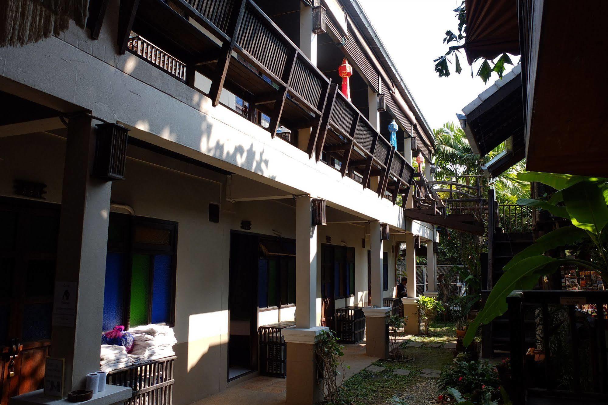 Saithong Guesthouse Chiang Mai Extérieur photo